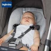 Bebé durmiendo sobre Inglesina Snug Pad